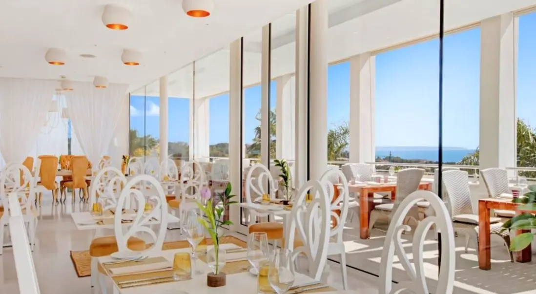 Restauracja i jedzenie w hotelu Portal Hills Boutique