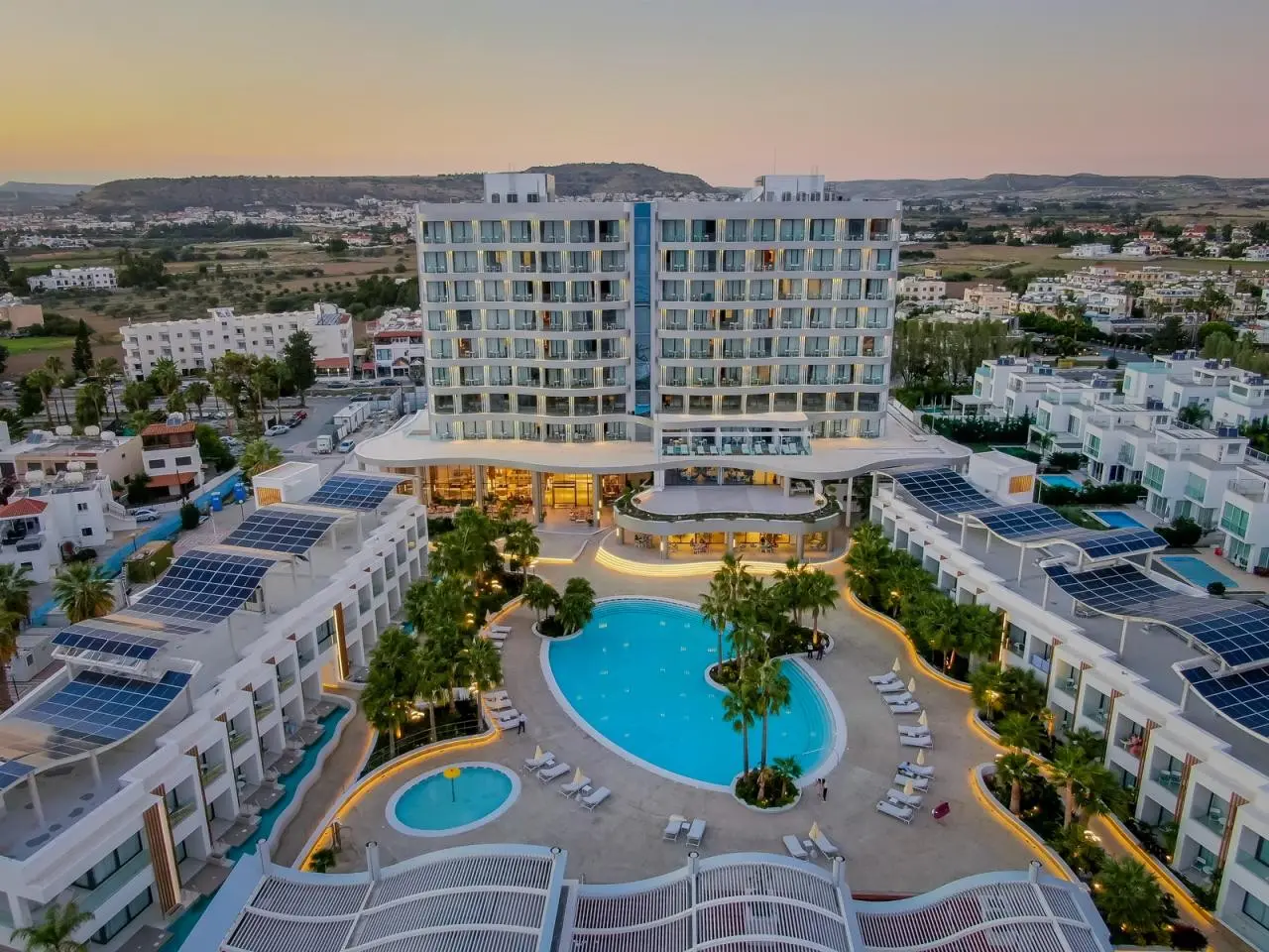 Radisson Beach Resort Larnaka — RADISSON BEACH RESORT