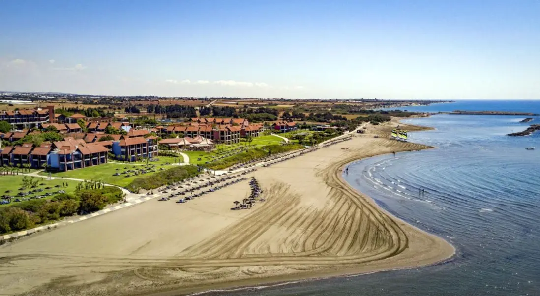 Plaża przy hotelu Robinson Cyprus