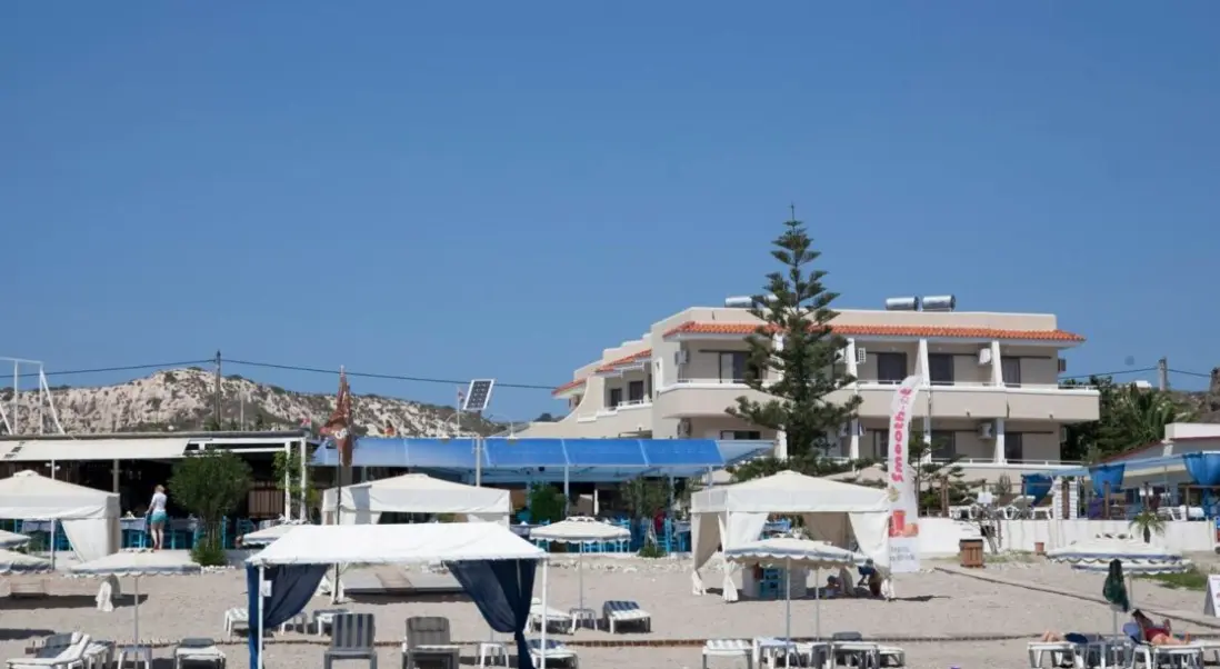 Plaża przy hotelu Sacalis Inn Beach