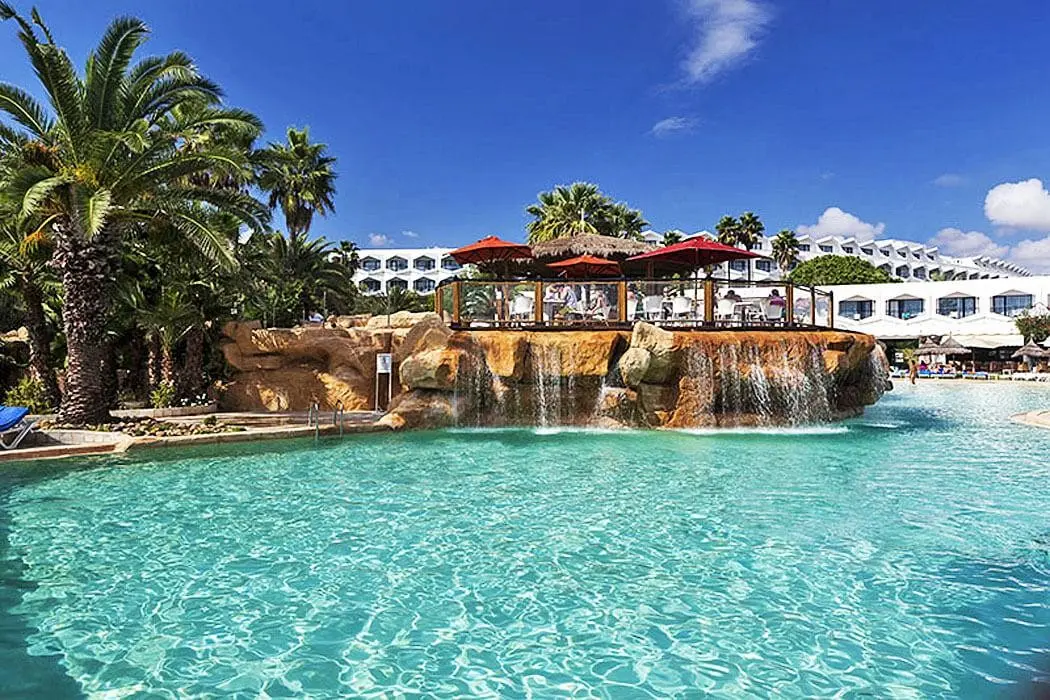 Sentido Phenicia — SENTIDO PHENICIA