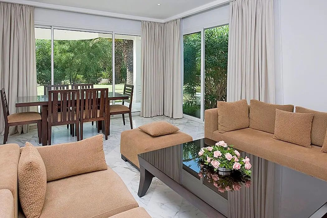 Sentido Phenicia — SENTIDO PHENICIA