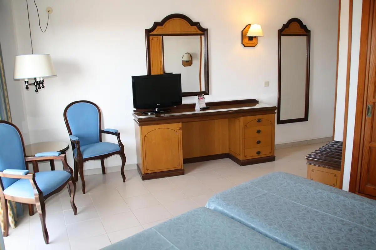 Servatur Waikiki — SERVATUR WAIKIKI