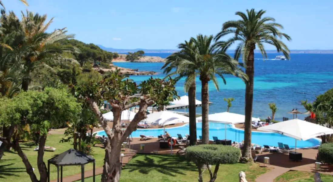 Basen w hotelu Son Caliu Spa Oasis