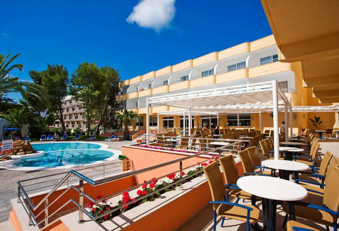 Basen w hotelu Spa Sagitario Playa