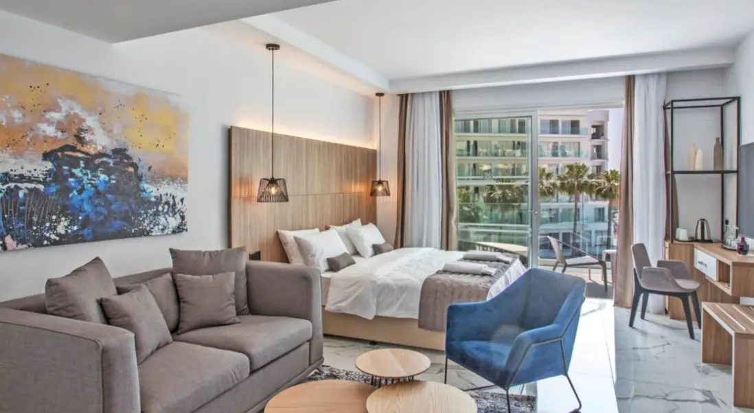 Pokój w hotelu The Blue Ivy Hotel & Suites