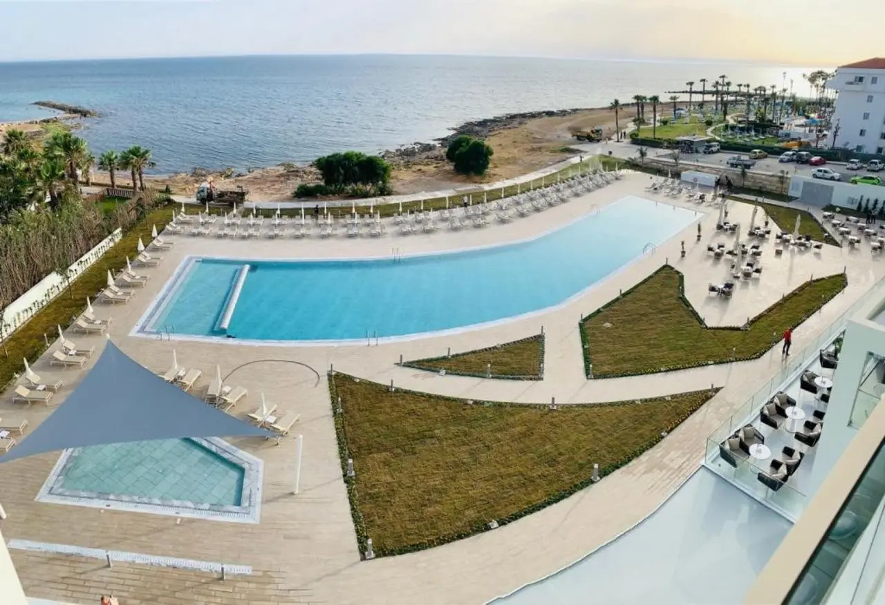 Basen w hotelu The Ivi Mare