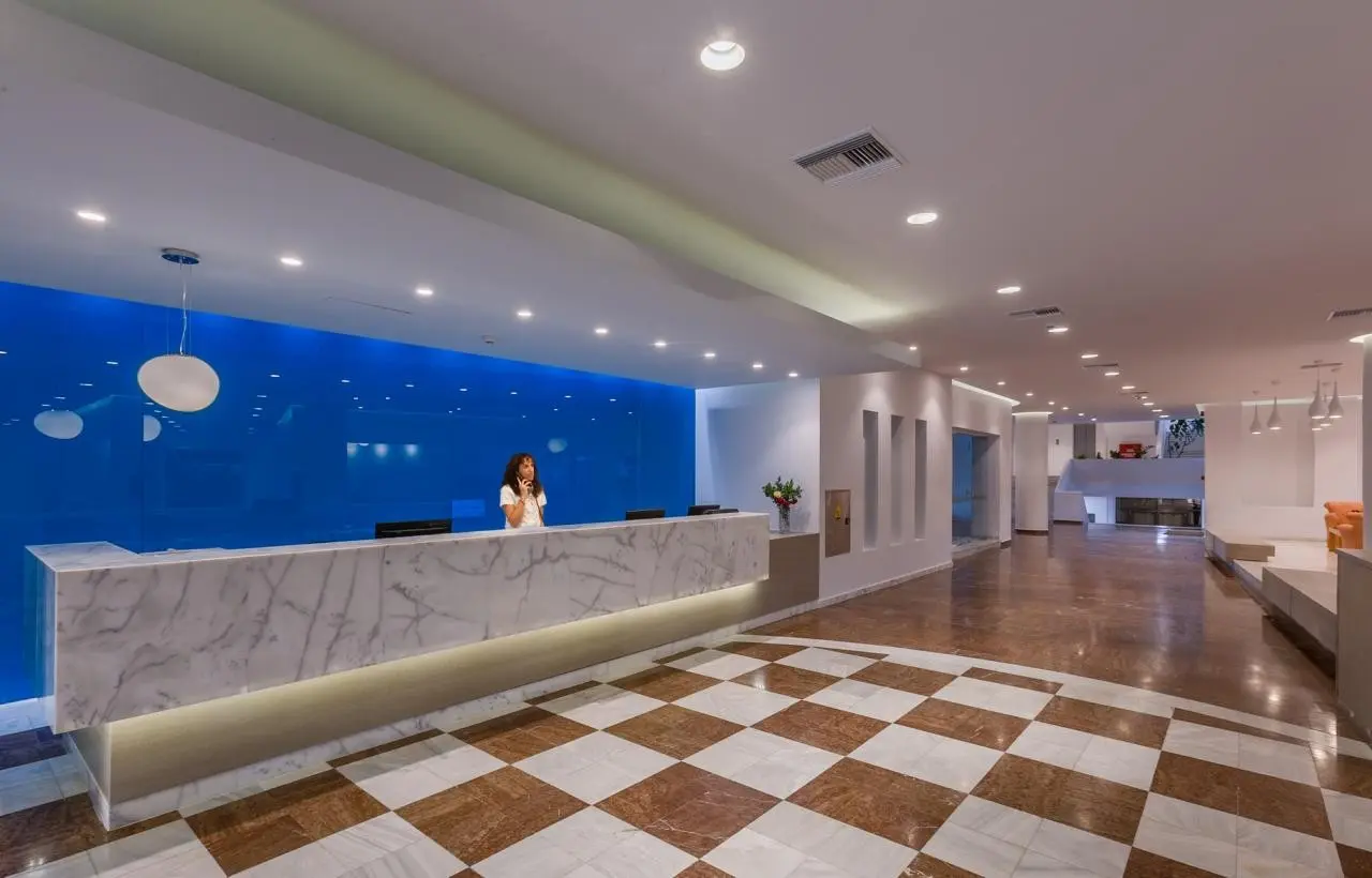 Lobby hotelu Tigaki Beach