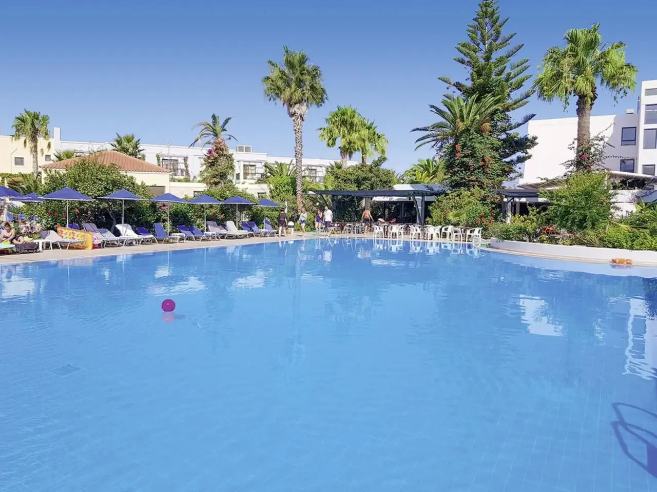 Basen w hotelu Tigaki Beach
