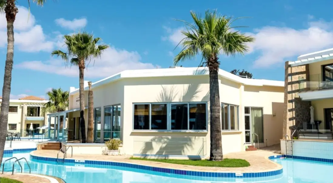 Basen w hotelu TUI Blue Atlantica Aeneas Resort