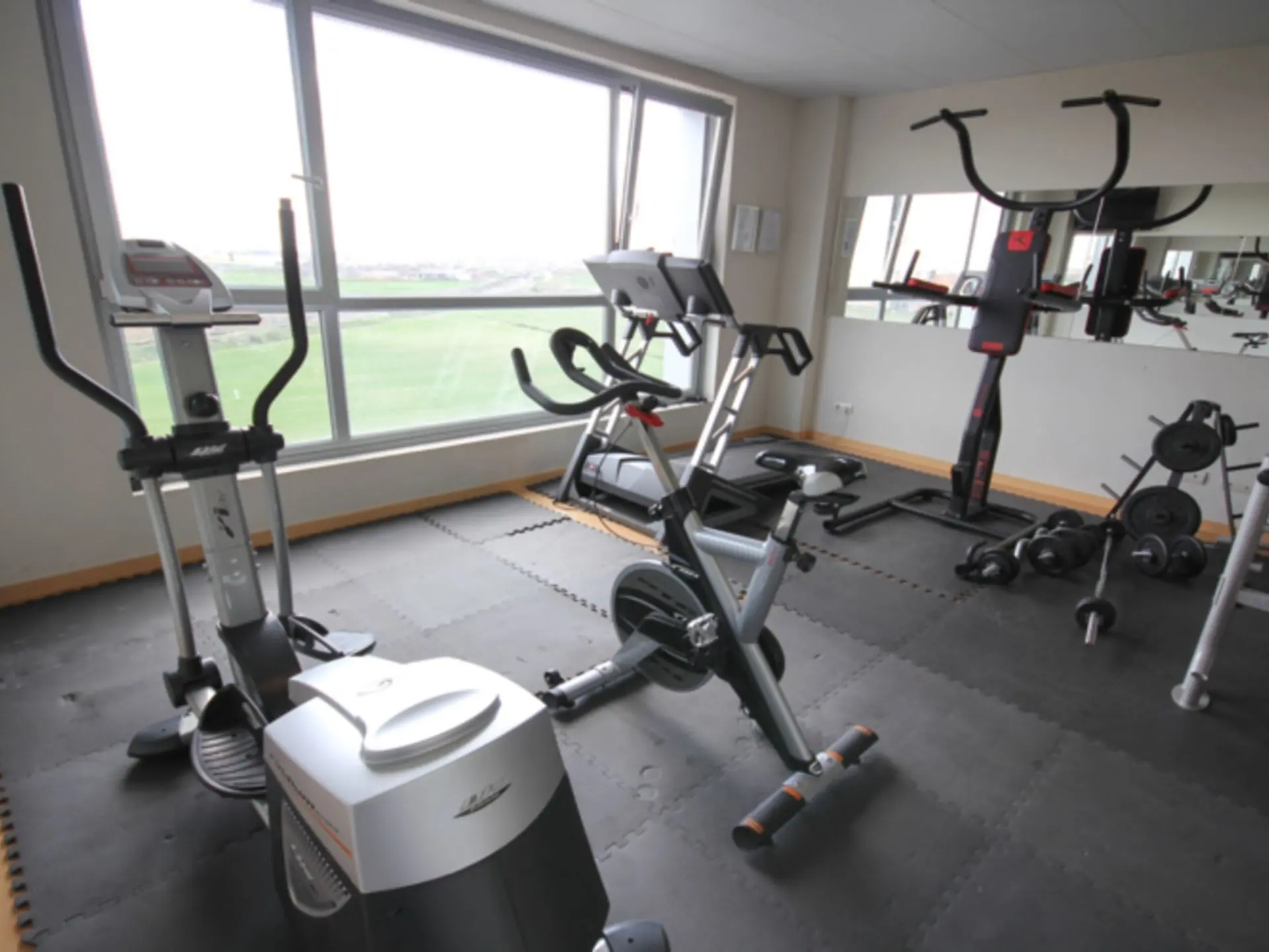 Vértice Roomspace Madrid — VERTICE ROOMSPACE MADRID