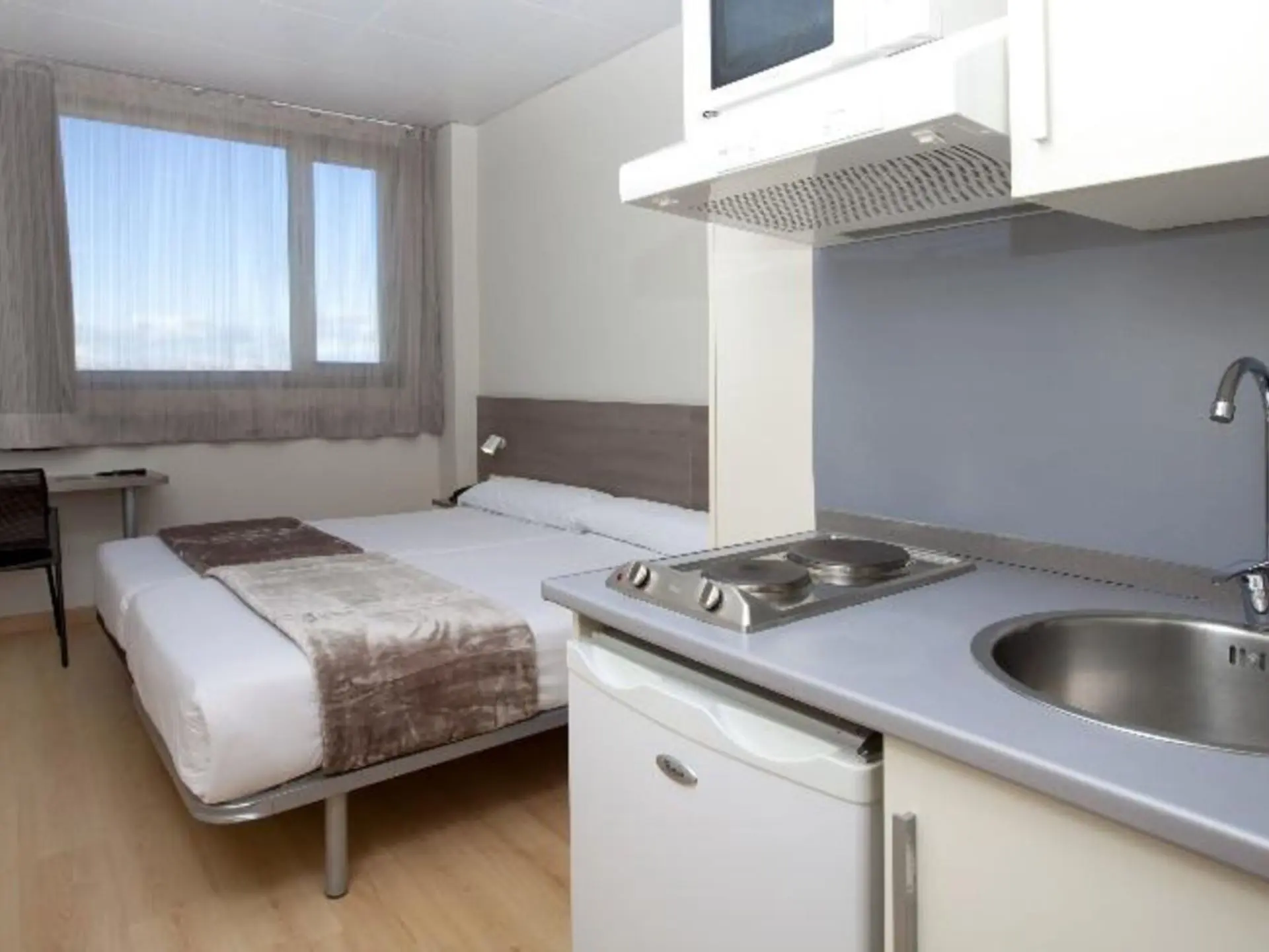 Vértice Roomspace Madrid — VERTICE ROOMSPACE MADRID