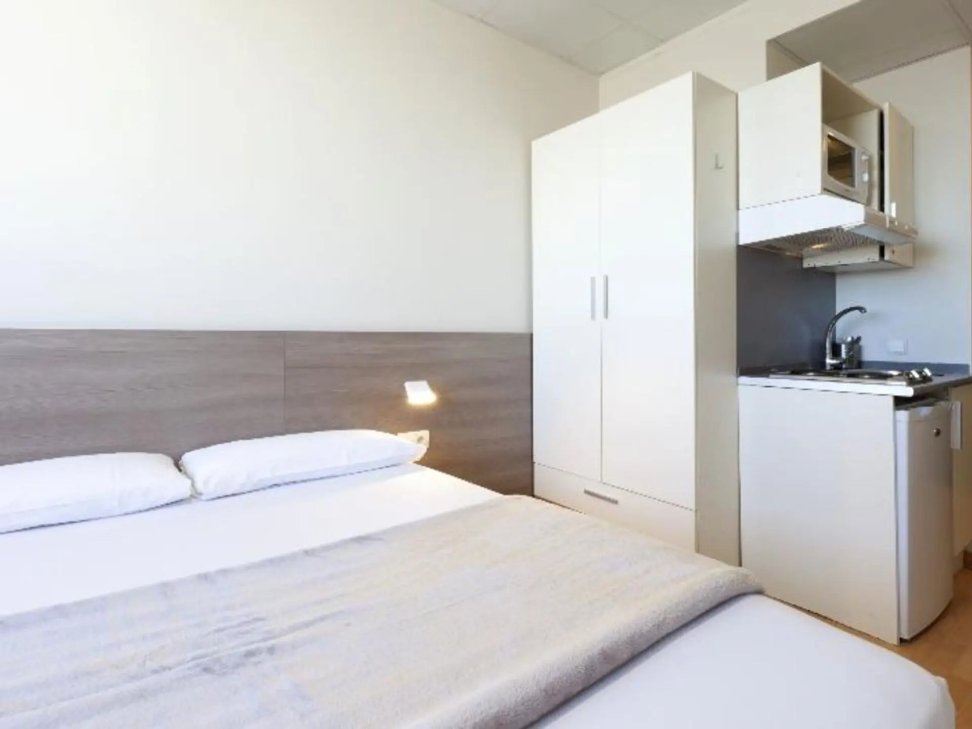 Vértice Roomspace Madrid — VERTICE ROOMSPACE MADRID