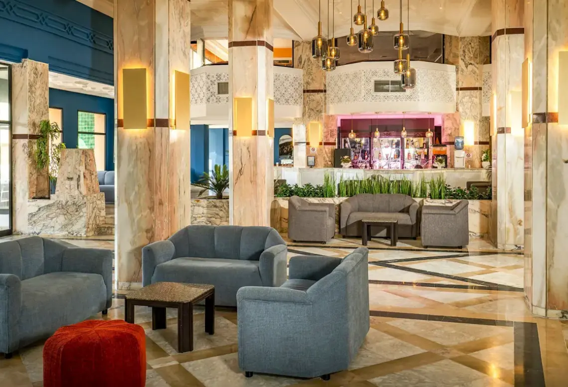Lobby hotelu Vincci Helya Beach