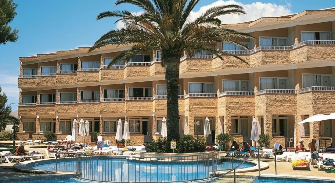 Basen w hotelu Xaloc Playa