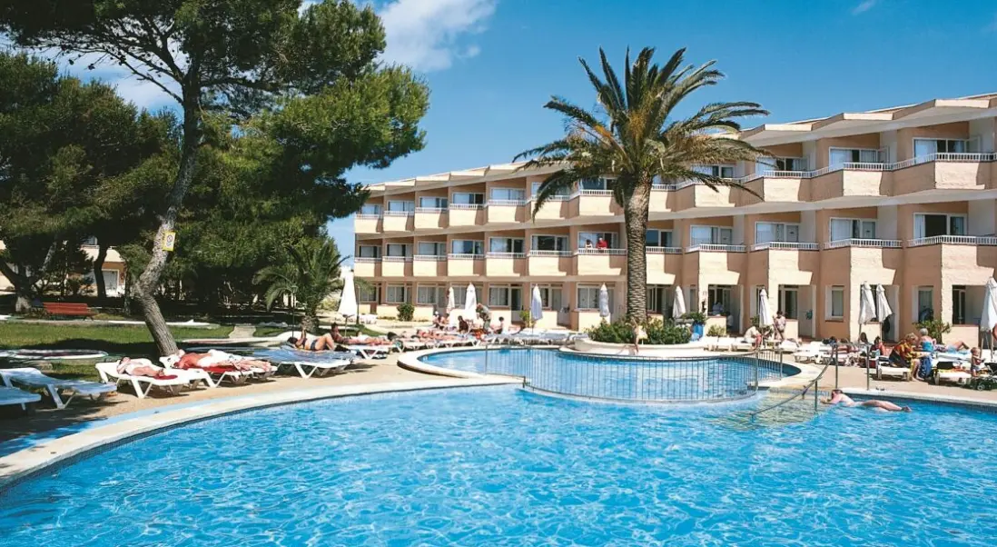 Basen w hotelu Xaloc Playa