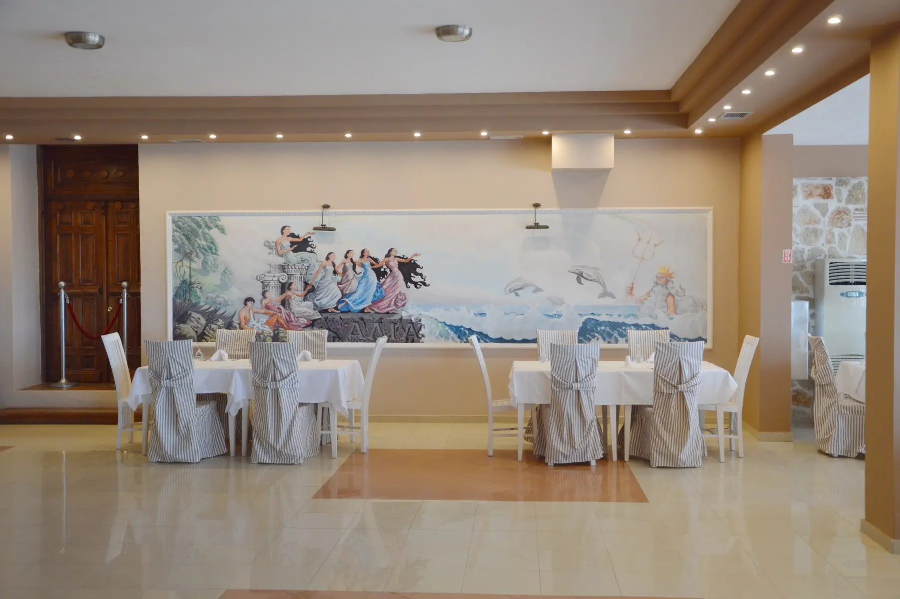 Alia Luxury Suites — ALIA PALACE LUXURY HOTEL & VILLAS