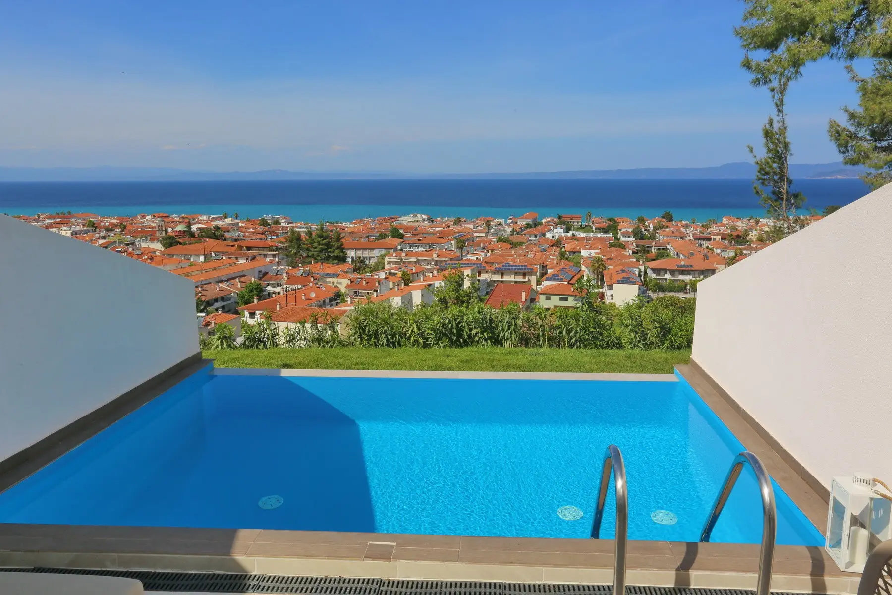 Alia Luxury Suites — ALIA PALACE LUXURY HOTEL & VILLAS