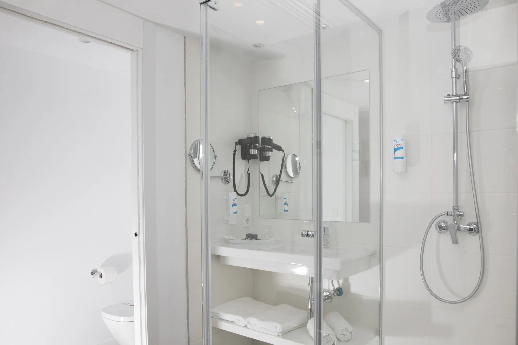 Alua Leo — ALUA LEO