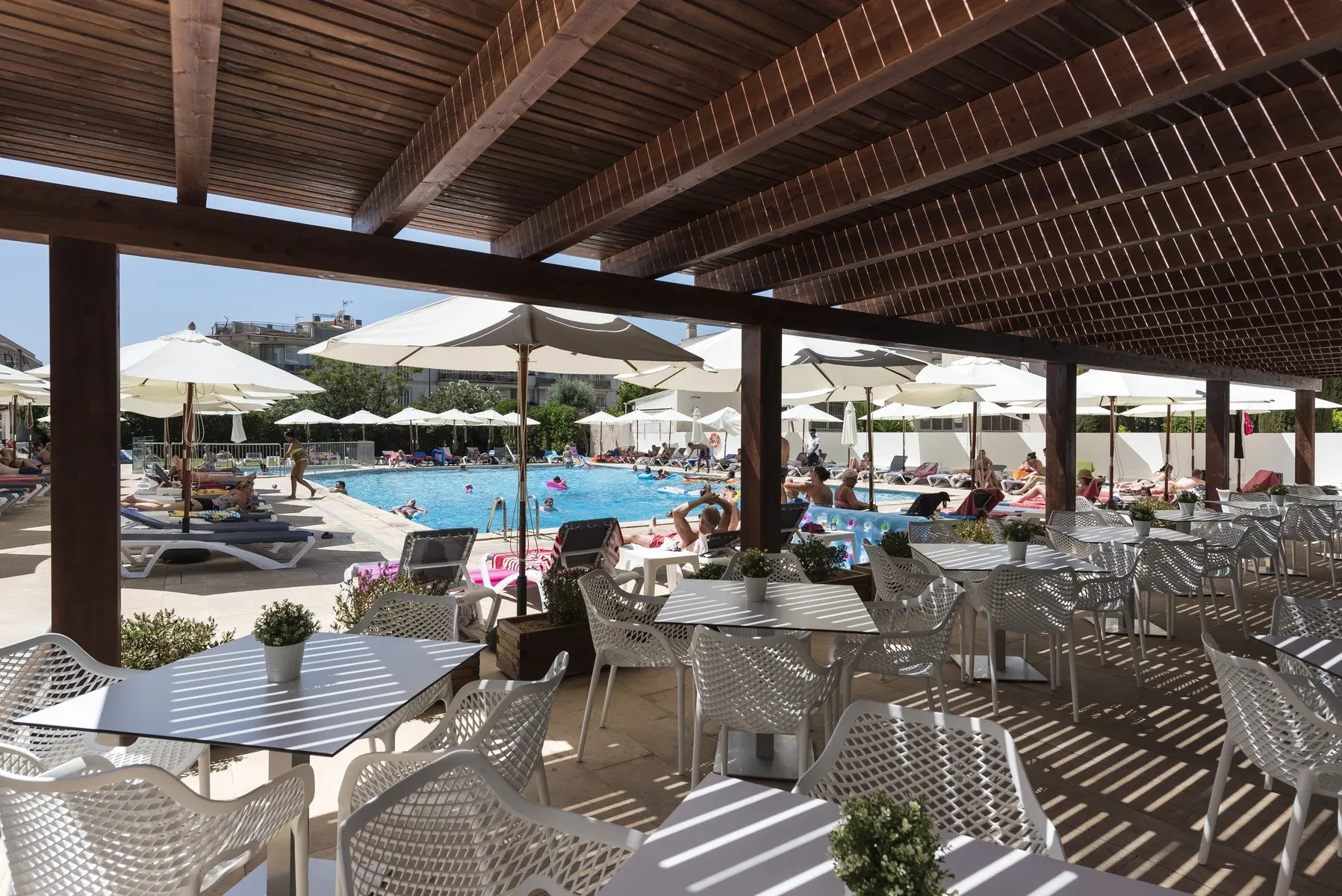 Alua Leo — ALUA LEO