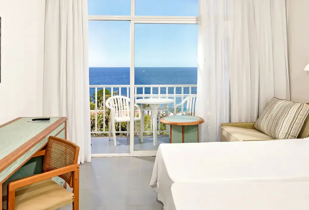 Pokój w hotelu AluaSun Cala Antena