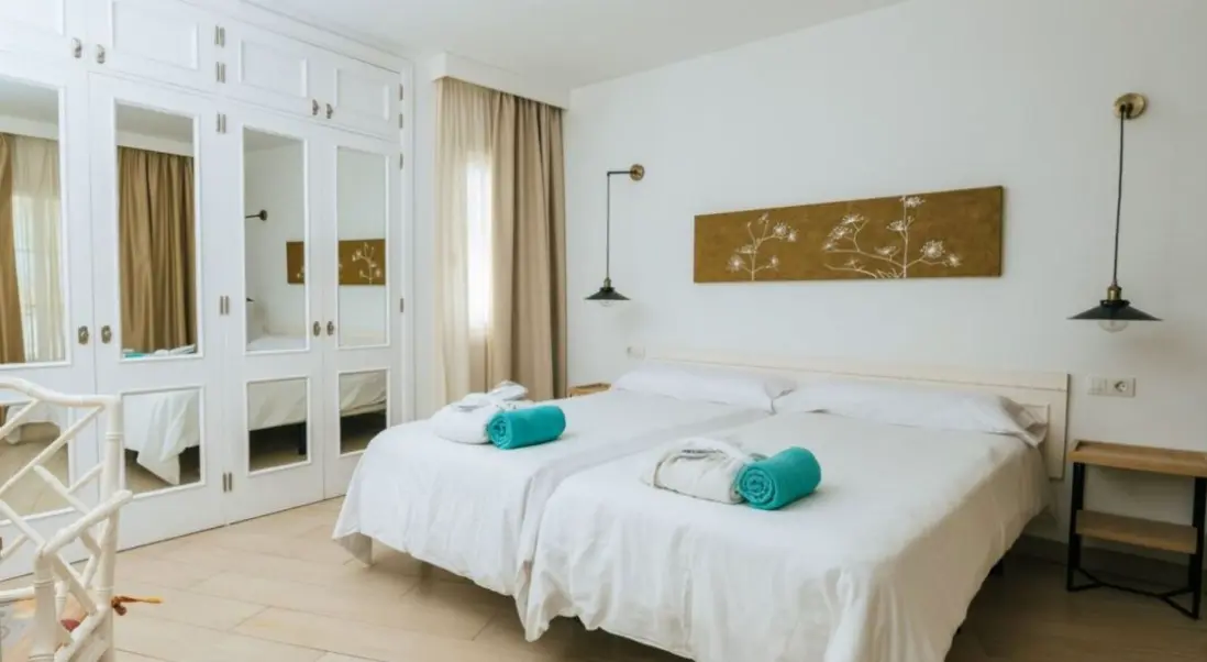 Pokój w hotelu Aptos. Lagos de Fanabe