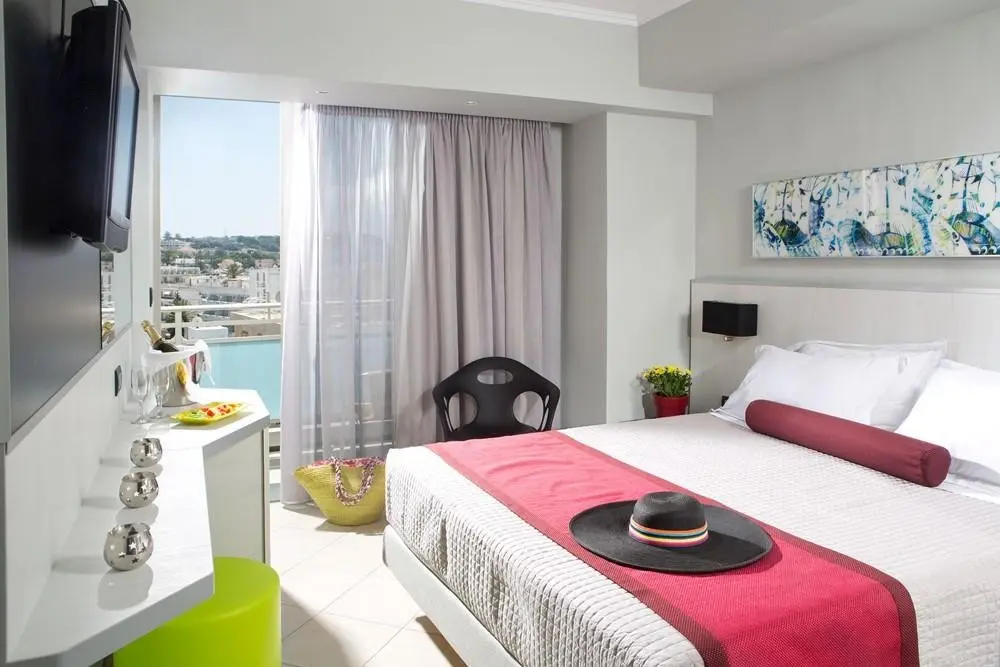 Aquamare City & Beach Hotel — AQUAMARE CITY BEACH