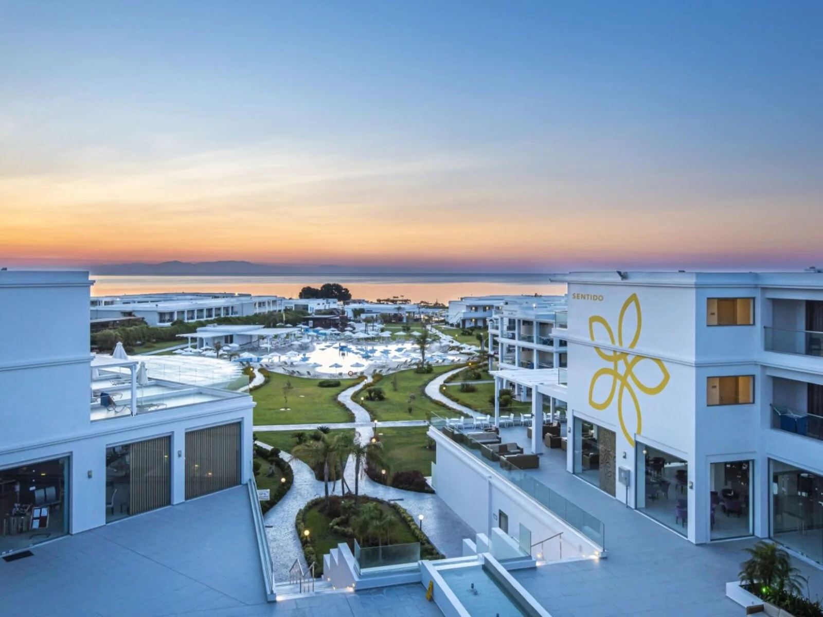 Hotel Asterias Beach Resort