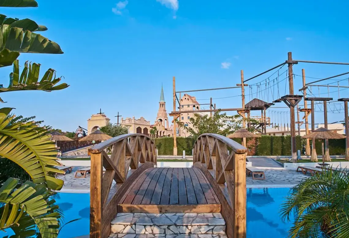 Basen w hotelu Atlantica Holiday Village Rhodes