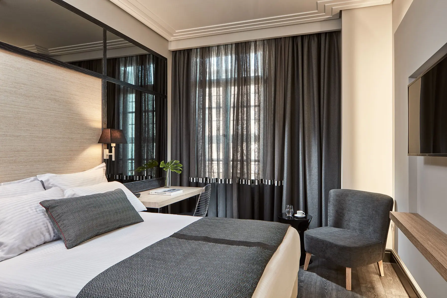 Atrium Prestige — ANTIGON URBAN CHIC