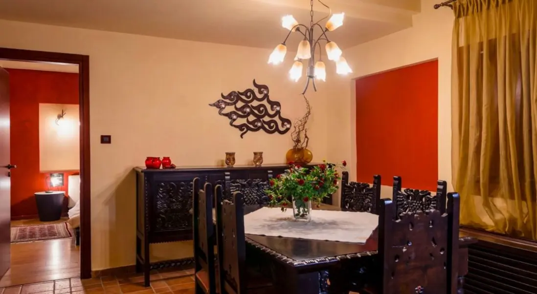 Restauracja i jedzenie w hotelu Avalon Boutique Suites