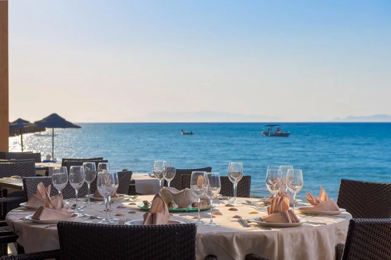 Avra Beach — AVRA BEACH