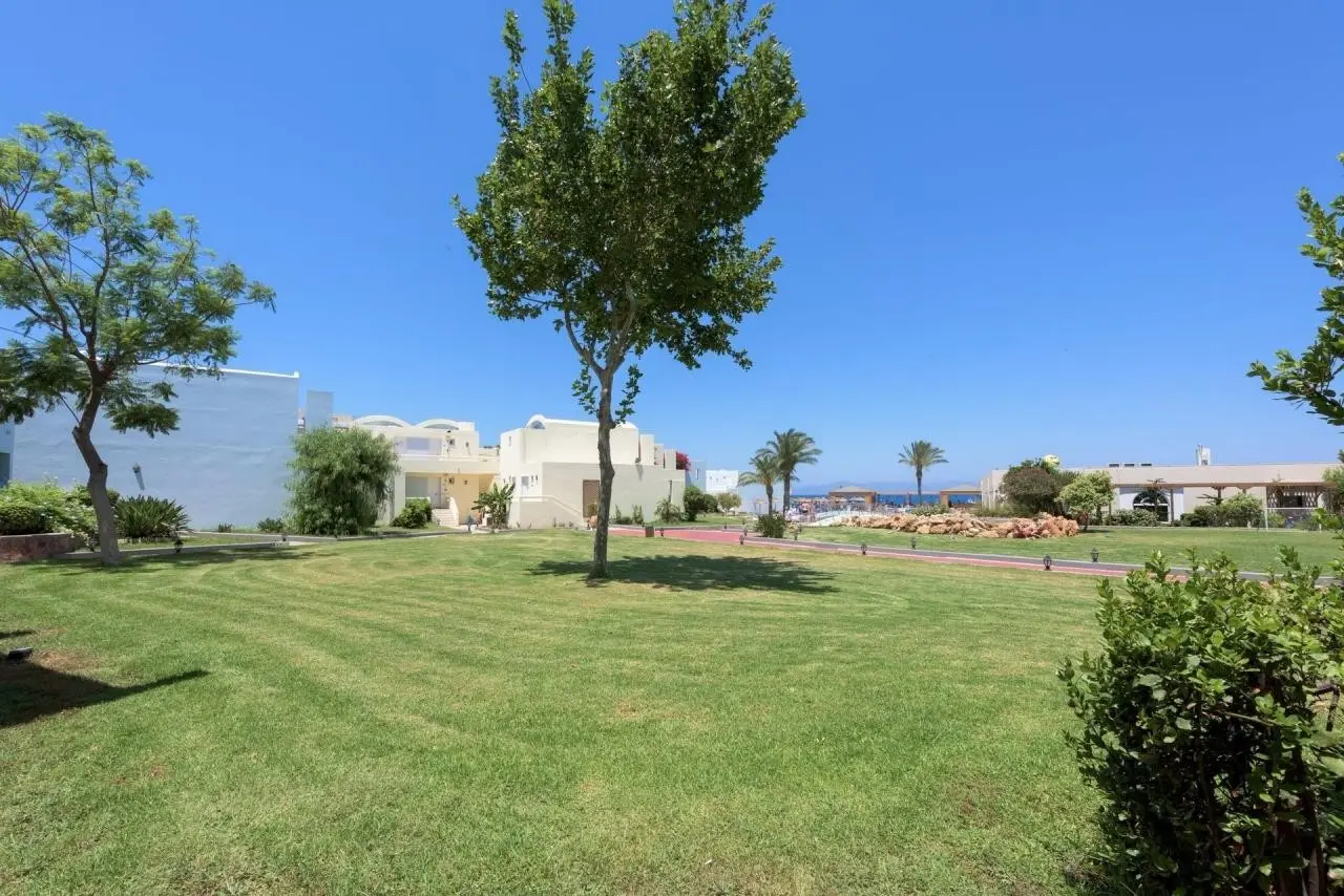 Avra Beach — AVRA BEACH