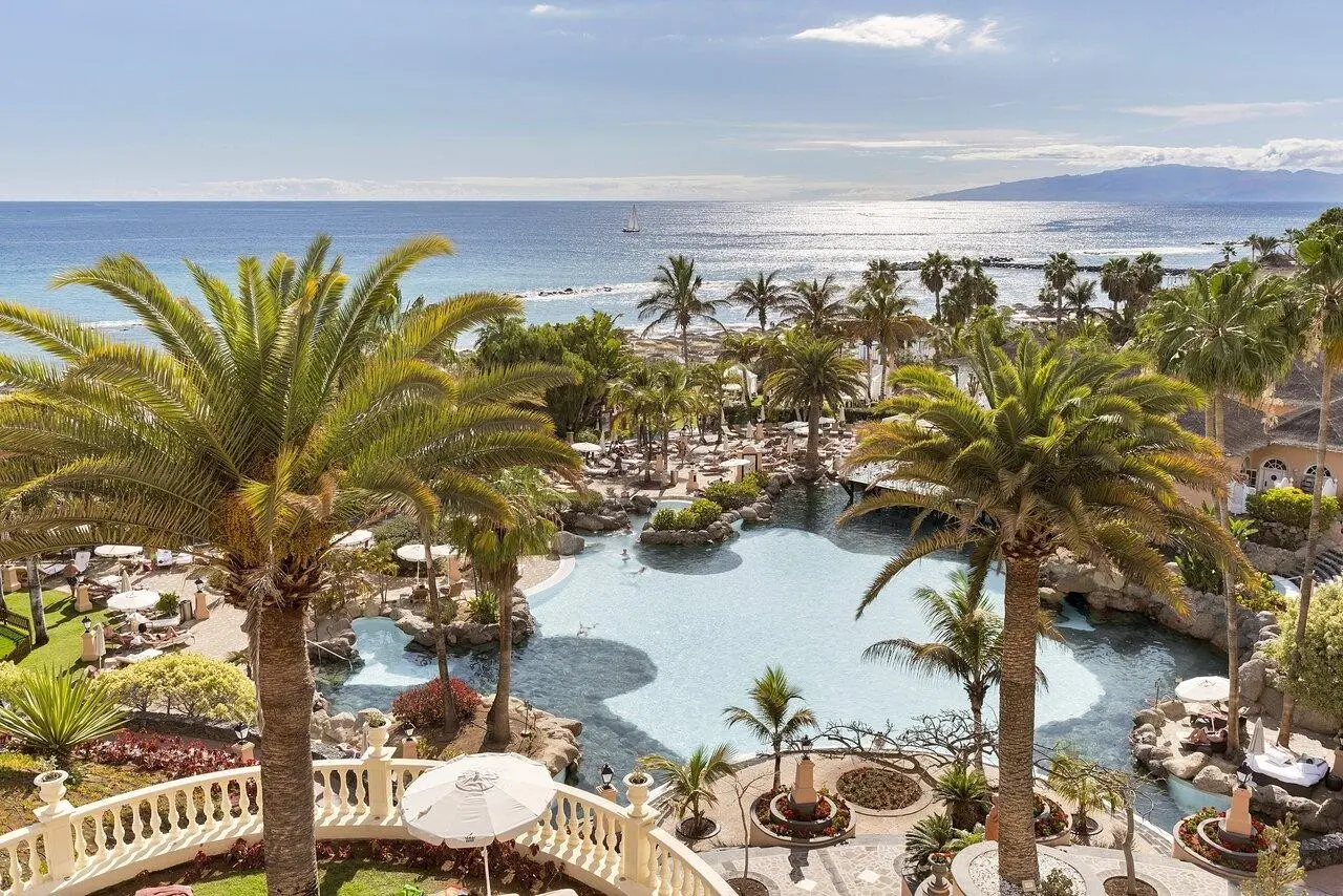 Basen w hotelu Bahia del Duque