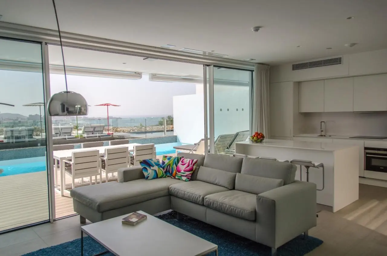 Baobab Suites — BAOBAB SUITES