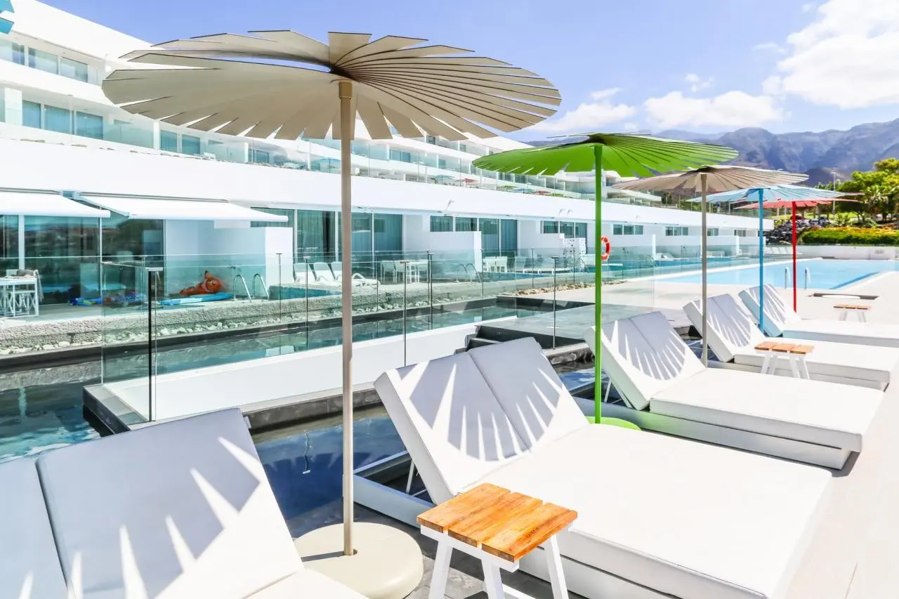 Baobab Suites — BAOBAB SUITES