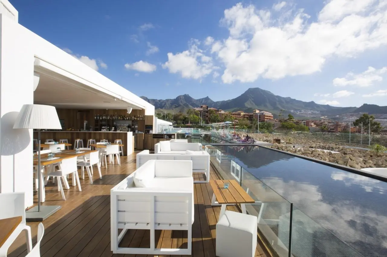 Baobab Suites — BAOBAB SUITES