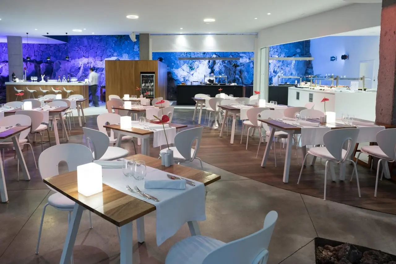 Baobab Suites — BAOBAB SUITES