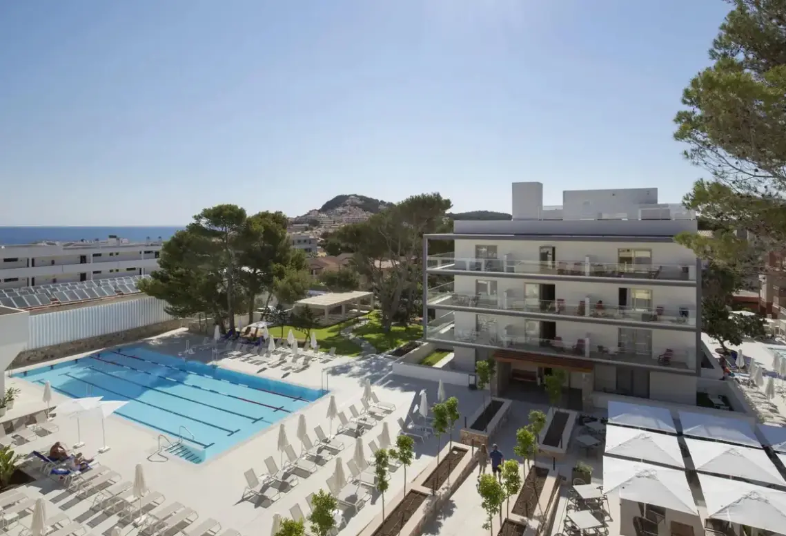 Basen w hotelu Bella Playa & Spa