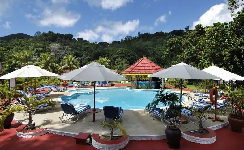 Basen w hotelu Berjaya Praslin Resort