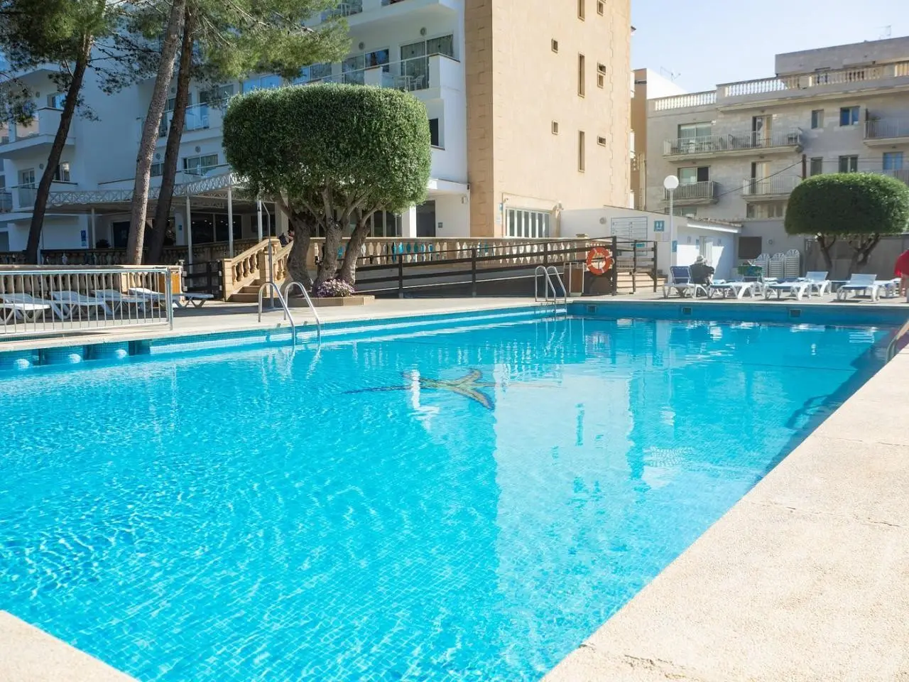 Basen w hotelu Blue Sea Costa Verde