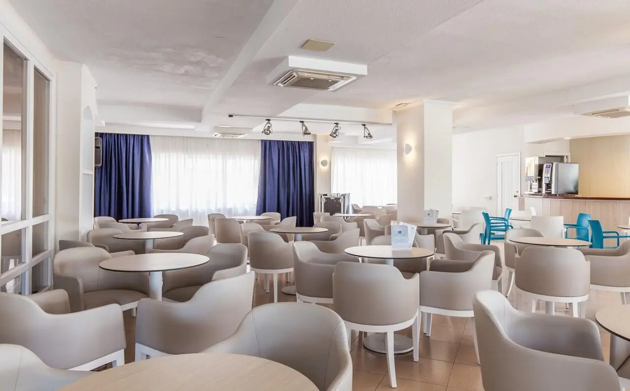 Restauracja i jedzenie w hotelu Blue Sea Costa Verde