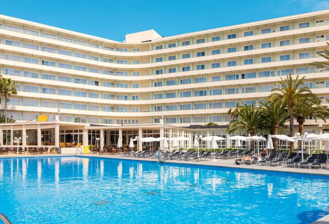 Basen w hotelu Cabot Pollensa Park Spa