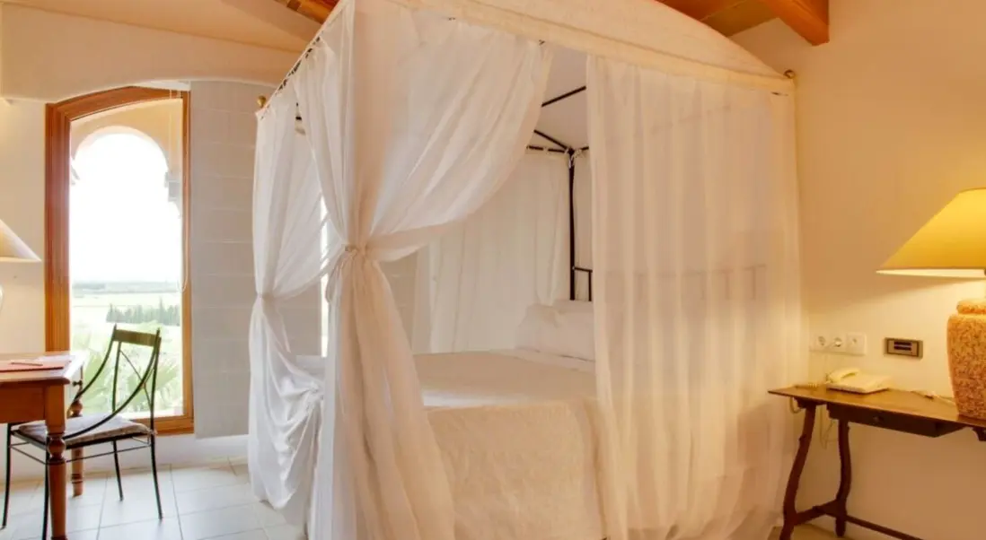 Pokój w hotelu Casal Santa Eulalia