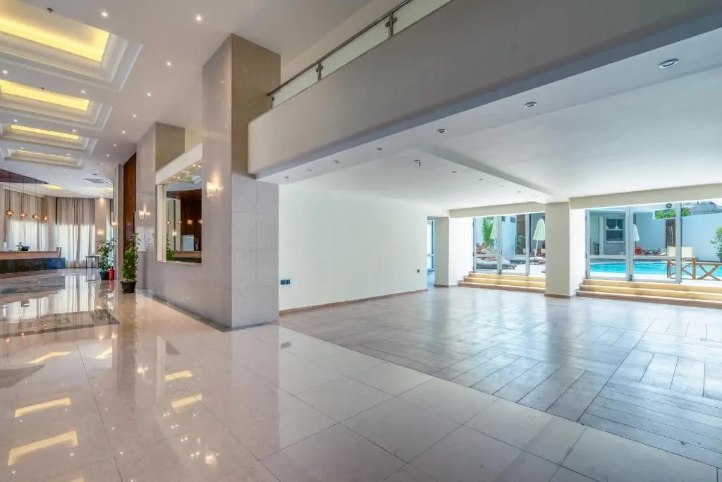 Castellum Suites — CASTELLUM SUITES