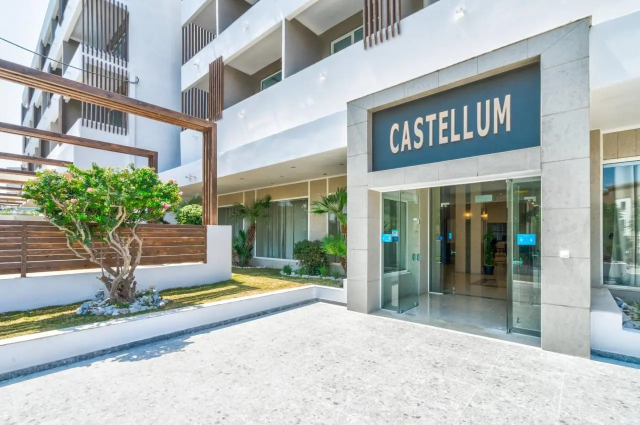 Castellum Suites — CASTELLUM SUITES