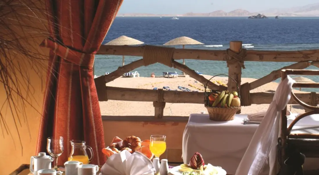 Plaża przy hotelu Charmillion Life Resort