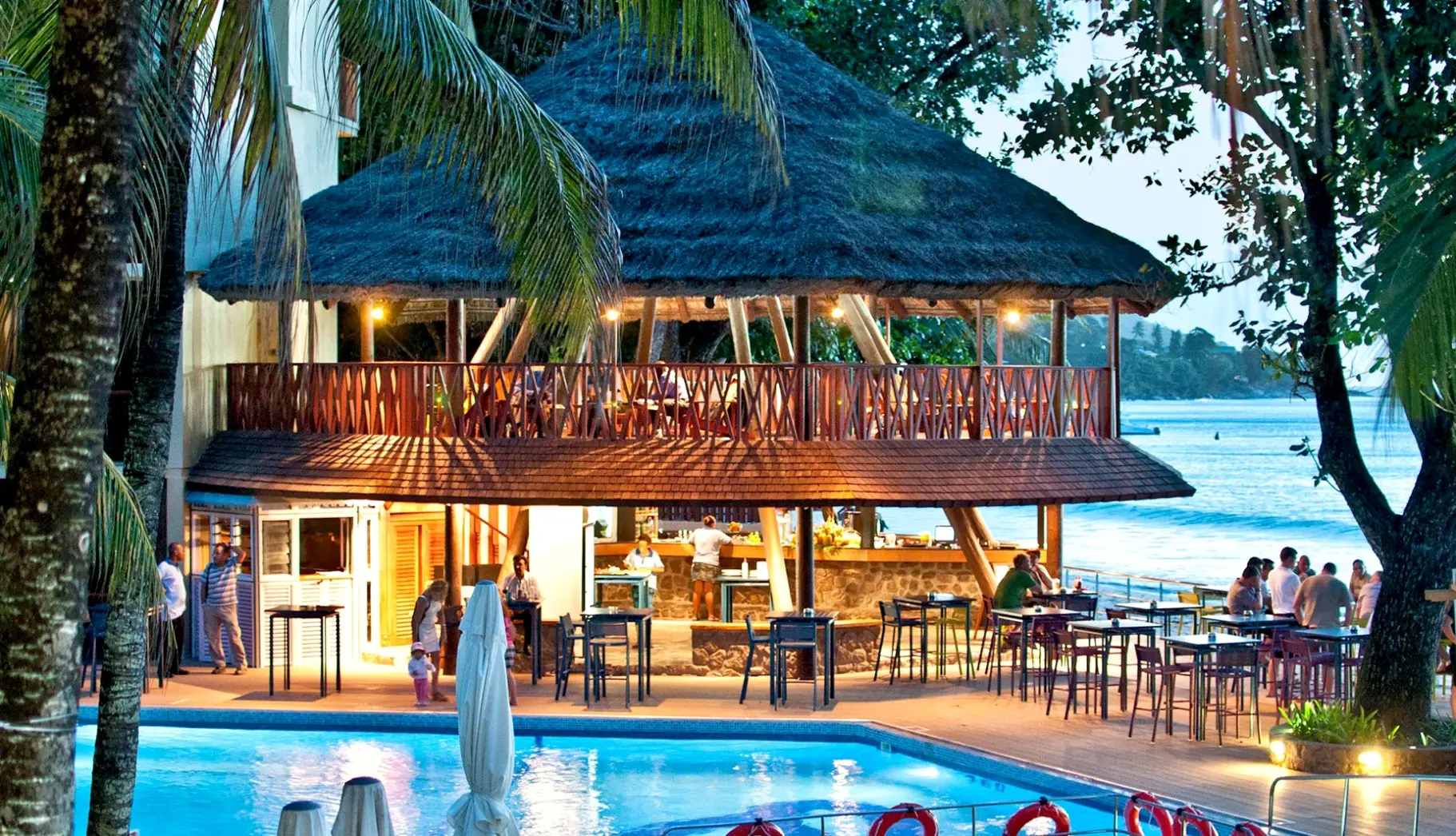 Basen w hotelu Coral Strand Smart Choice Hotel