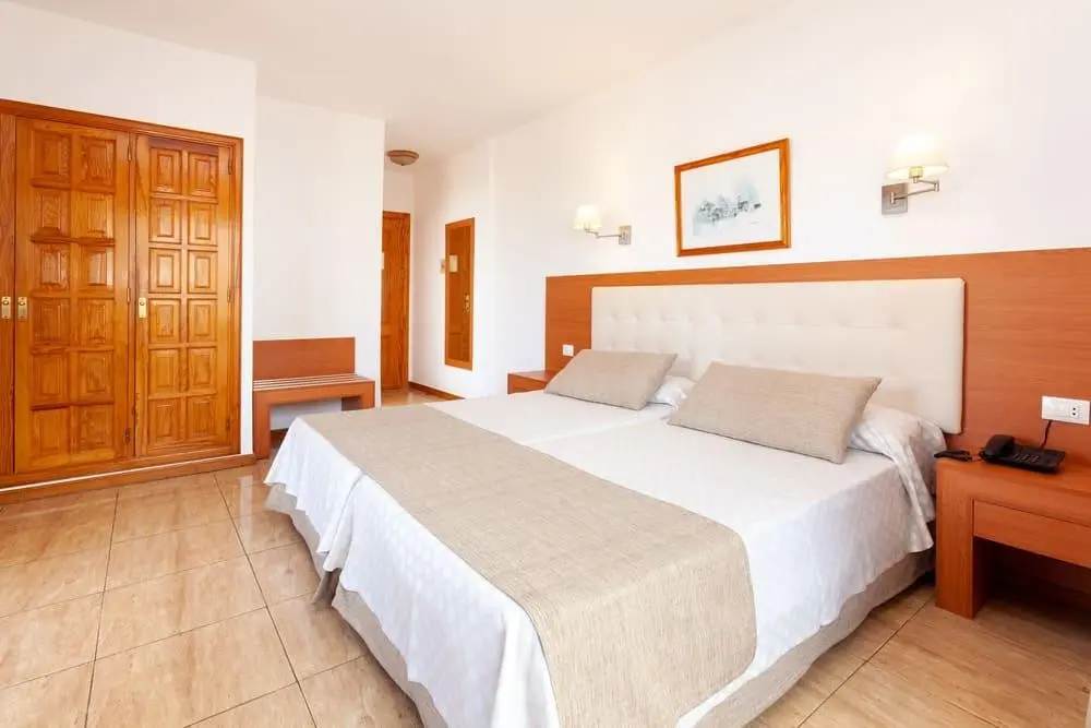 Don Manolito — DON MANOLITO