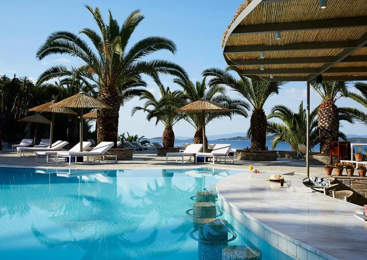 Basen w hotelu Eagles Villas